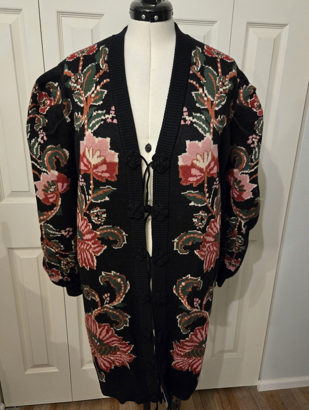 FARM Rio Sweater Size XL